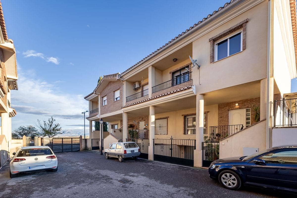 3 makuuhuone Rivitalo myytävänä paikassa Ventas de Huelma mukana uima-altaan 
autotalli - 169 000 € (Ref: 9415889)