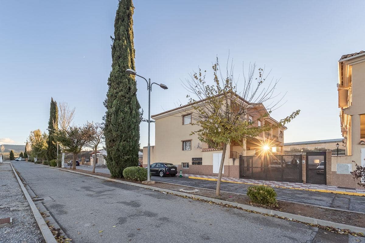 3 makuuhuone Rivitalo myytävänä paikassa Ventas de Huelma mukana uima-altaan 
autotalli - 169 000 € (Ref: 9415889)