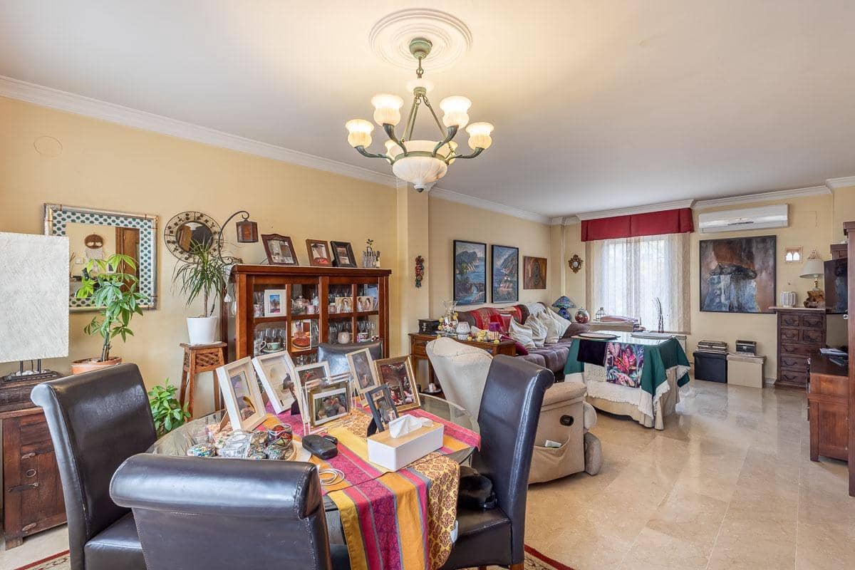 4 soverom Hus til salgs i Huetor Vega med garasje - € 439 000 (Ref: 9415890)