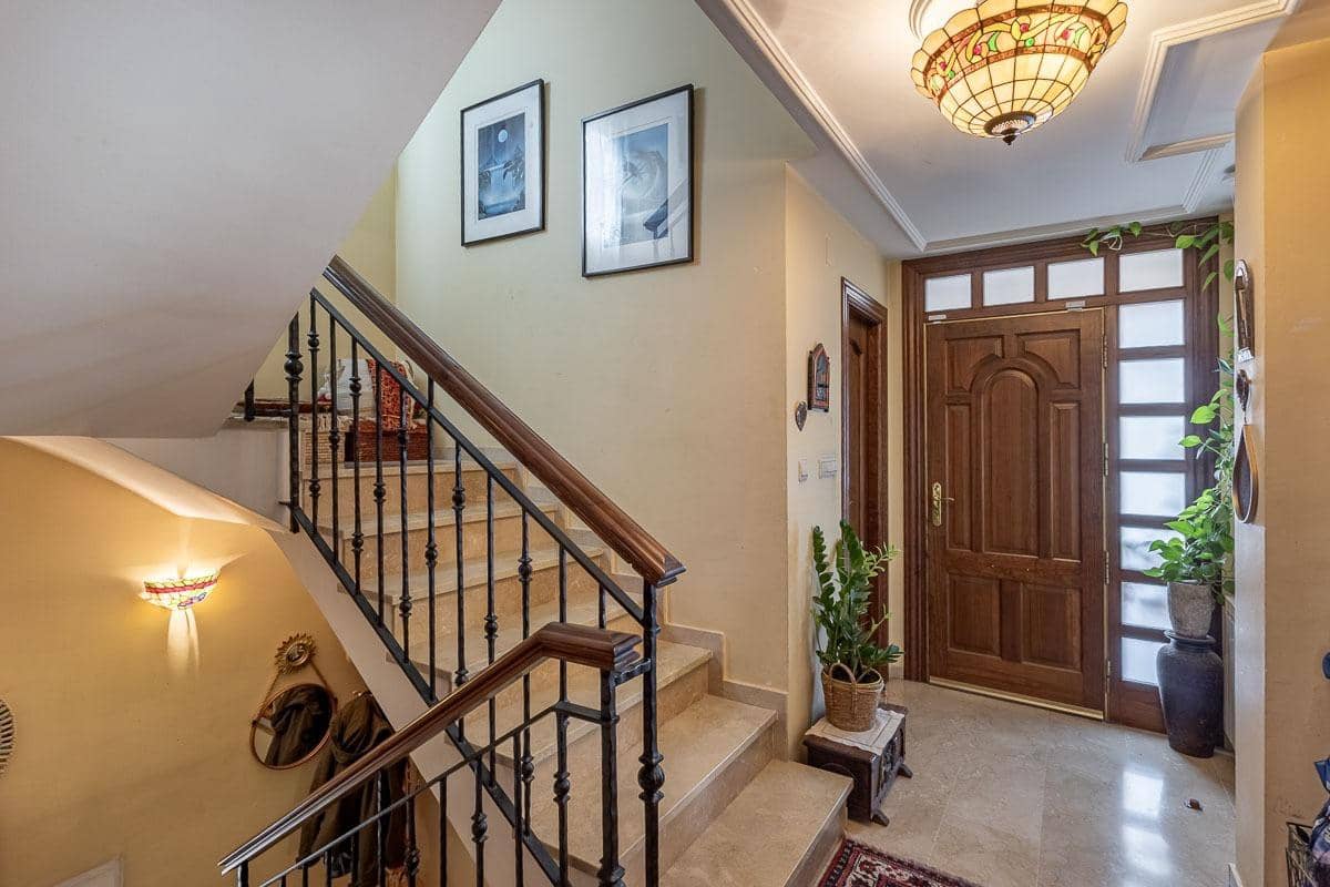 4 soverom Hus til salgs i Huetor Vega med garasje - € 439 000 (Ref: 9415890)