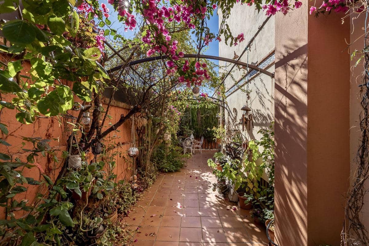 4 soverom Hus til salgs i Huetor Vega med garasje - € 439 000 (Ref: 9415890)