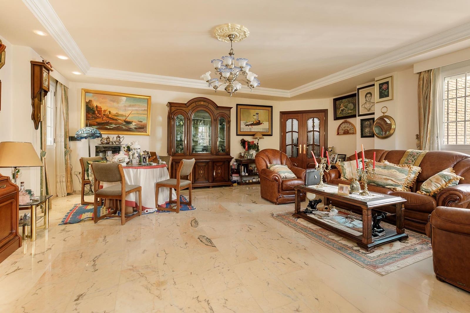 4 soveværelse Villa til salg i Granada by med garage - € 714.000 (Ref: 9419673)