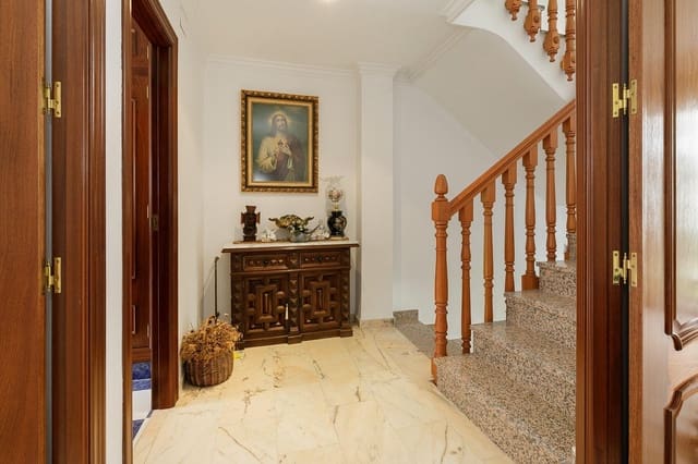 4 soveværelse Villa til salg i Granada by med garage - € 714.000 (Ref: 9419673)