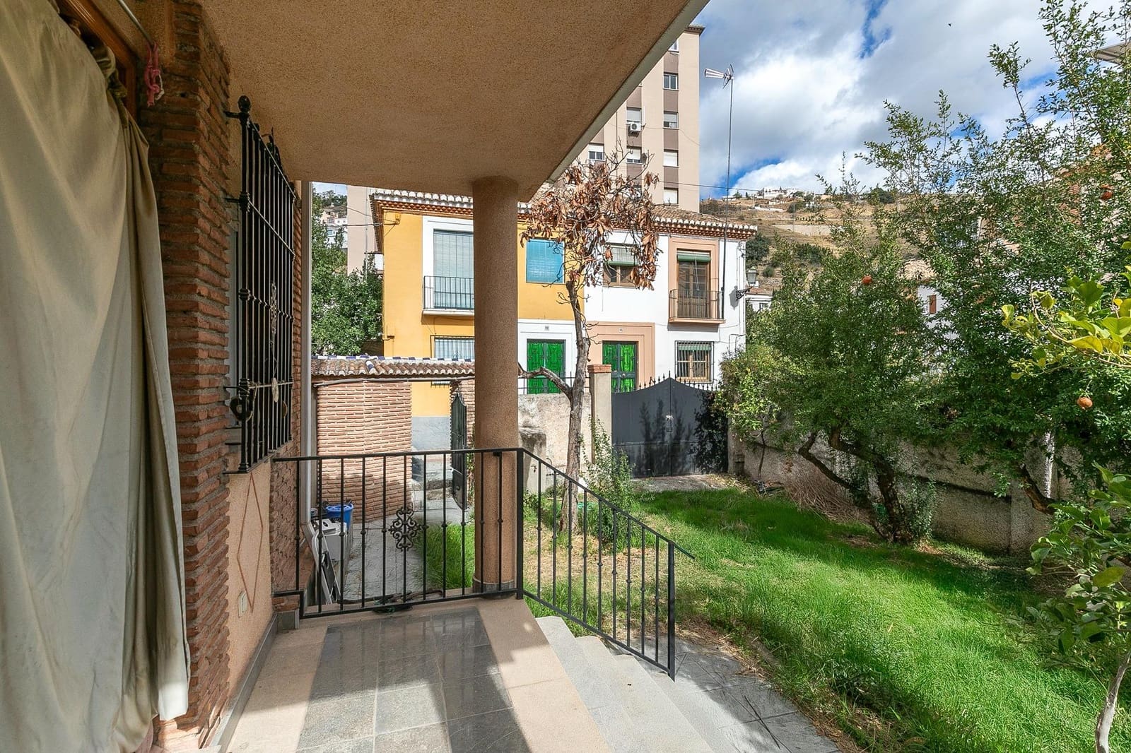 4 soveværelse Villa til salg i Granada by med garage - € 714.000 (Ref: 9419673)