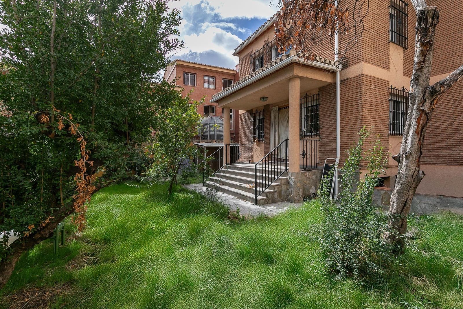 4 soveværelse Villa til salg i Granada by med garage - € 714.000 (Ref: 9419673)