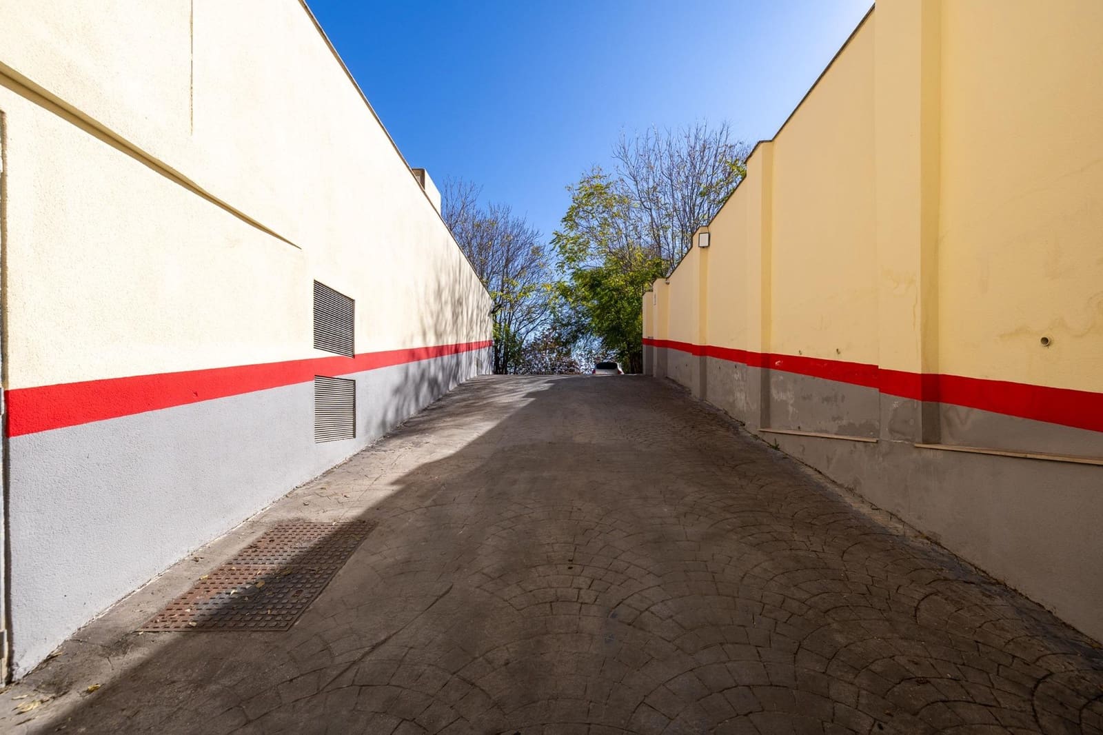 2 bedroom Flat for sale in Las Gabias with garage - € 140,000 (Ref: 9419674)