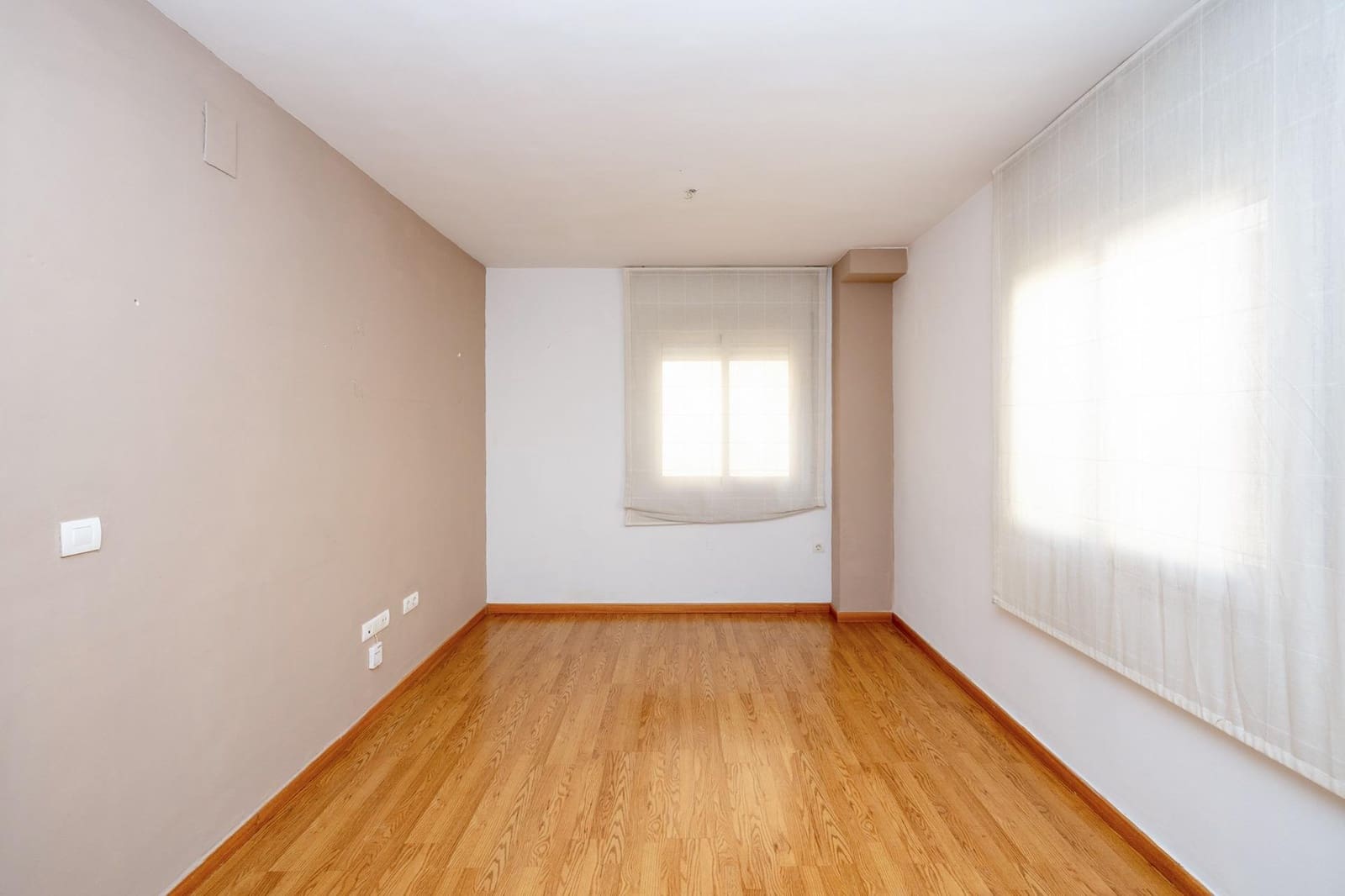 2 soverom Leilighet til salgs i Las Gabias med garasje - € 135 000 (Ref: 9419674)