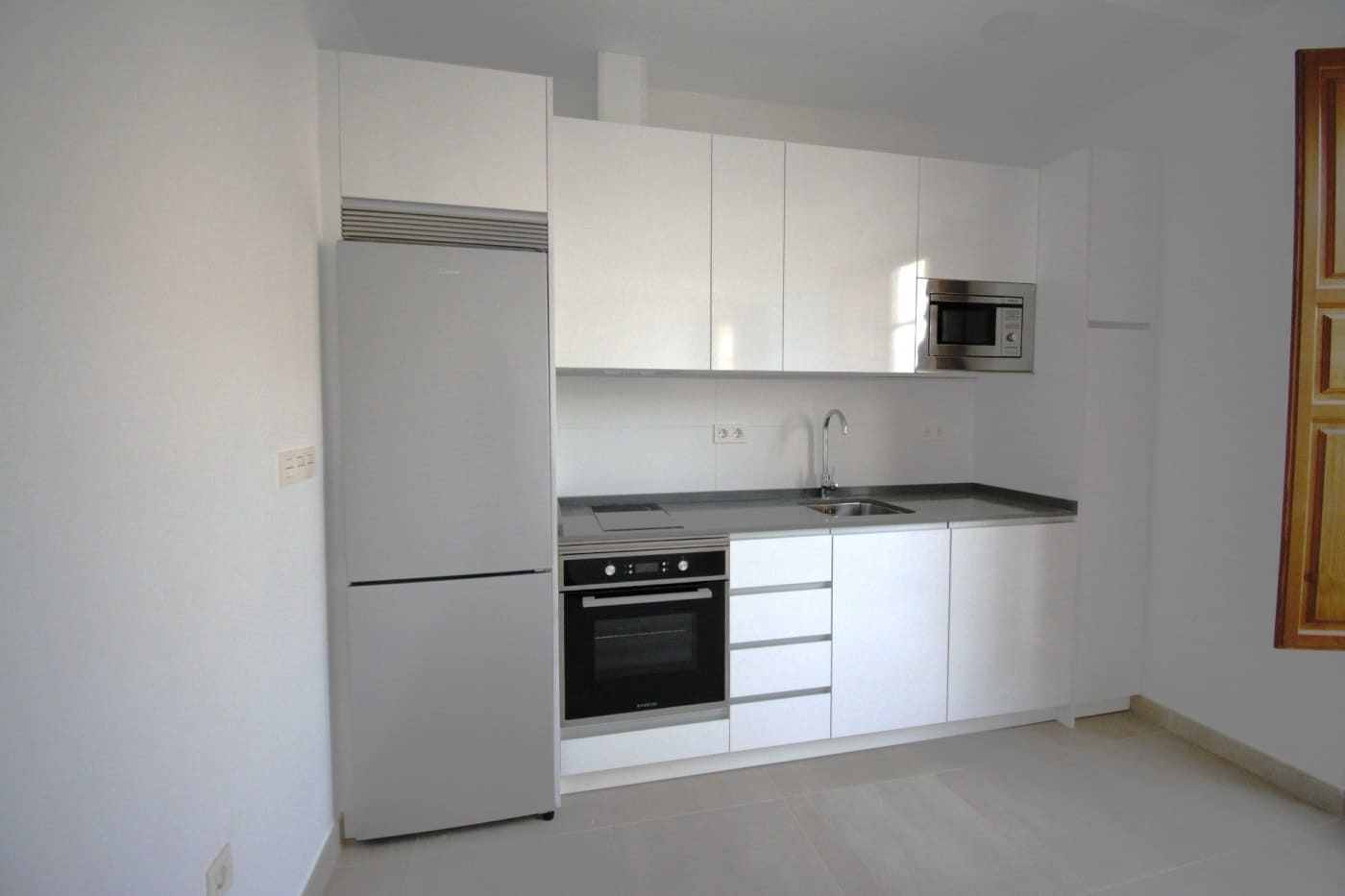 1 sovrum Lägenhet att hyra i Granada stad - 600 € (Ref: 9438605)