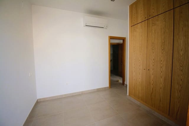 Piso de 1 habitación en Centro, Granada ciudad en alquiler - 600 € (Ref: 9438605)