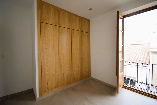 Piso de 1 habitación en Centro, Granada ciudad en alquiler - 600 € (Ref: 9438605)