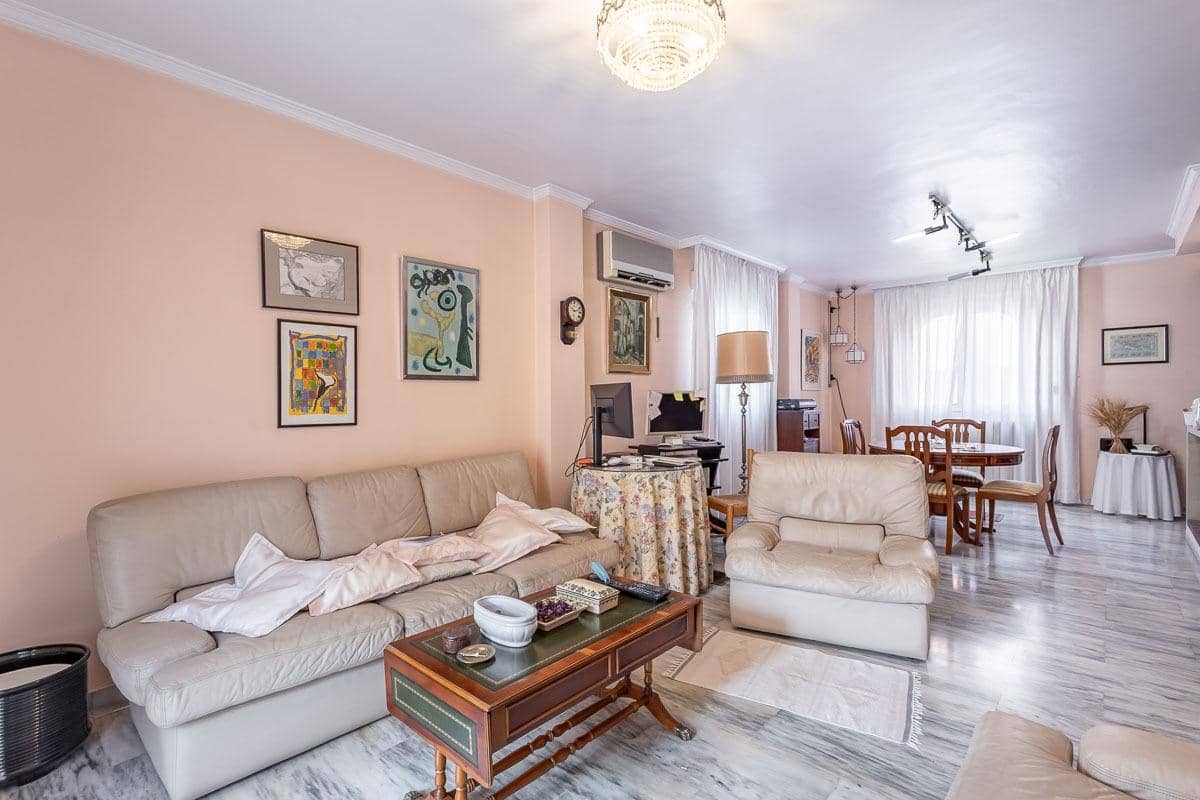 4 soveværelse Villa til salg i Jun med swimmingpool - € 240.000 (Ref: 9446296)