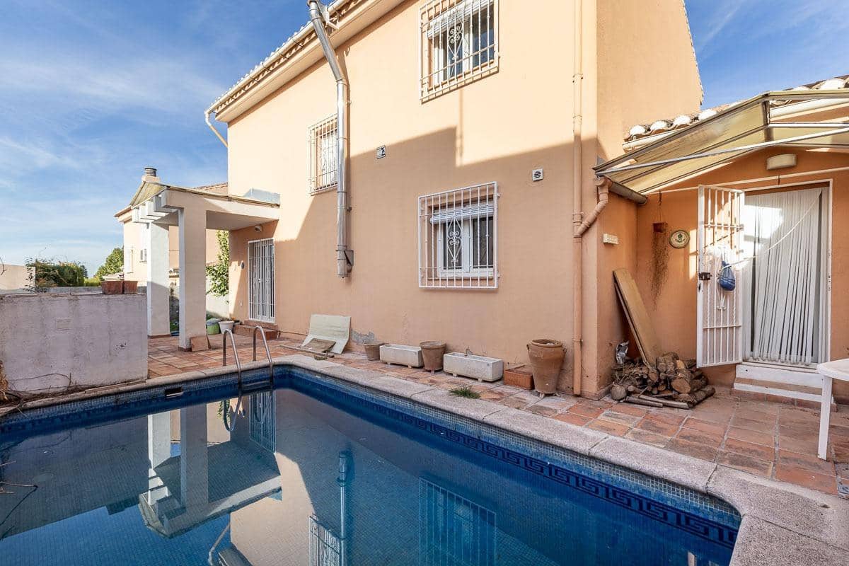 4 soveværelse Villa til salg i Jun med swimmingpool - € 240.000 (Ref: 9446296)