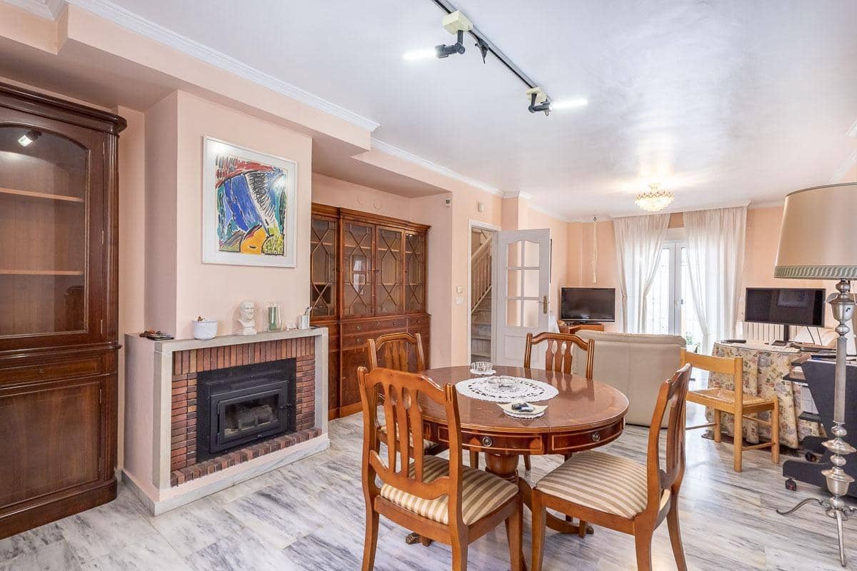 4 soveværelse Villa til salg i Jun med swimmingpool - € 240.000 (Ref: 9446296)