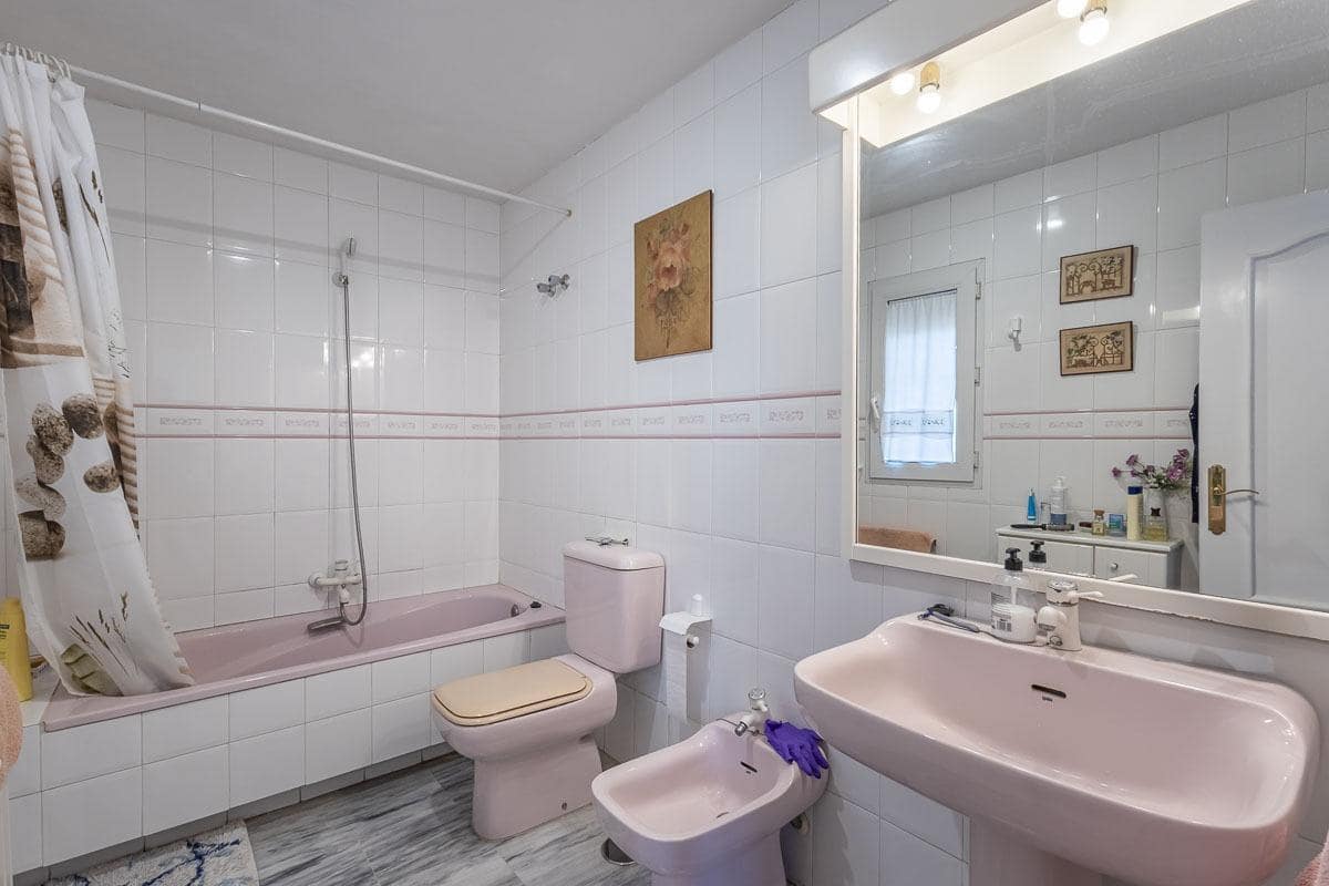 4 soveværelse Villa til salg i Jun med swimmingpool - € 240.000 (Ref: 9446296)