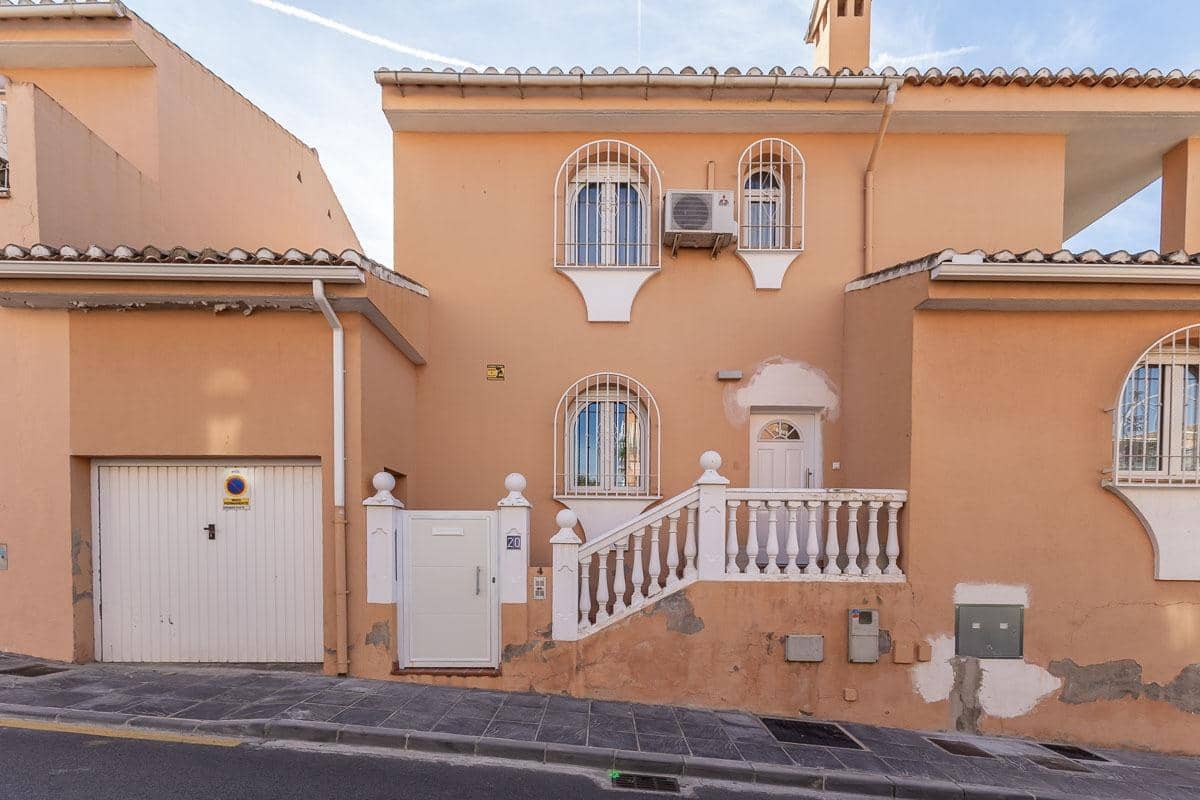 4 soveværelse Villa til salg i Jun med swimmingpool - € 240.000 (Ref: 9446296)