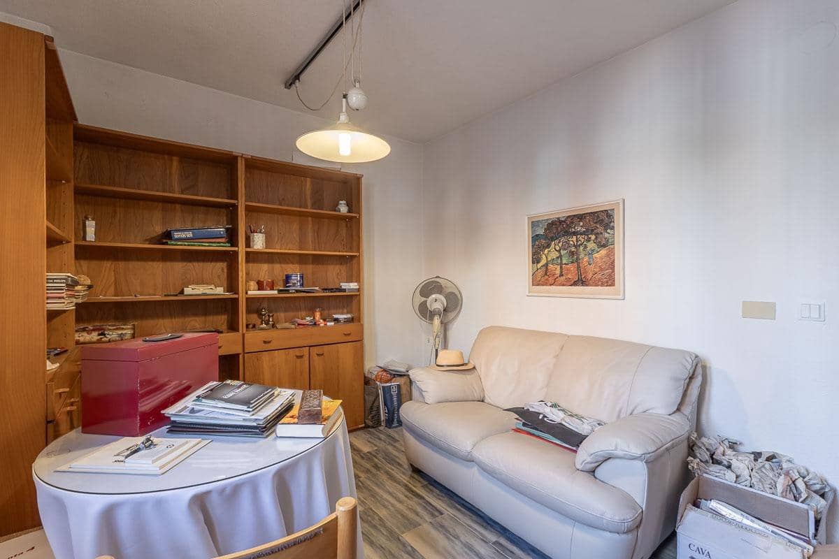 4 slaapkamer Villa te koop in Jun met zwembad - € 230.000 (Ref: 9446296)