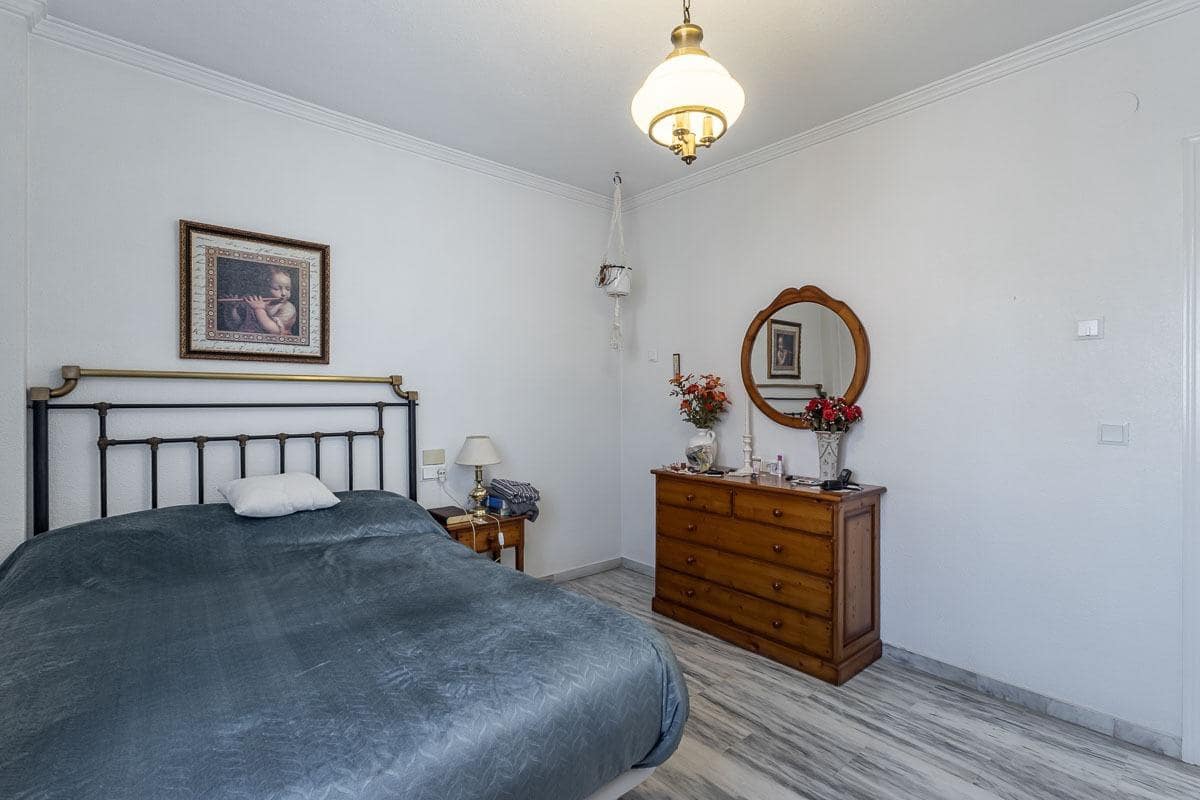 4 slaapkamer Villa te koop in Jun met zwembad - € 230.000 (Ref: 9446296)