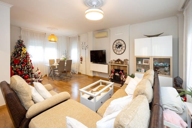 4 sypialnia Dom blizniak na sprzedaż w Ogíjares z garażem - 348 000 € (Ref: 9449135)