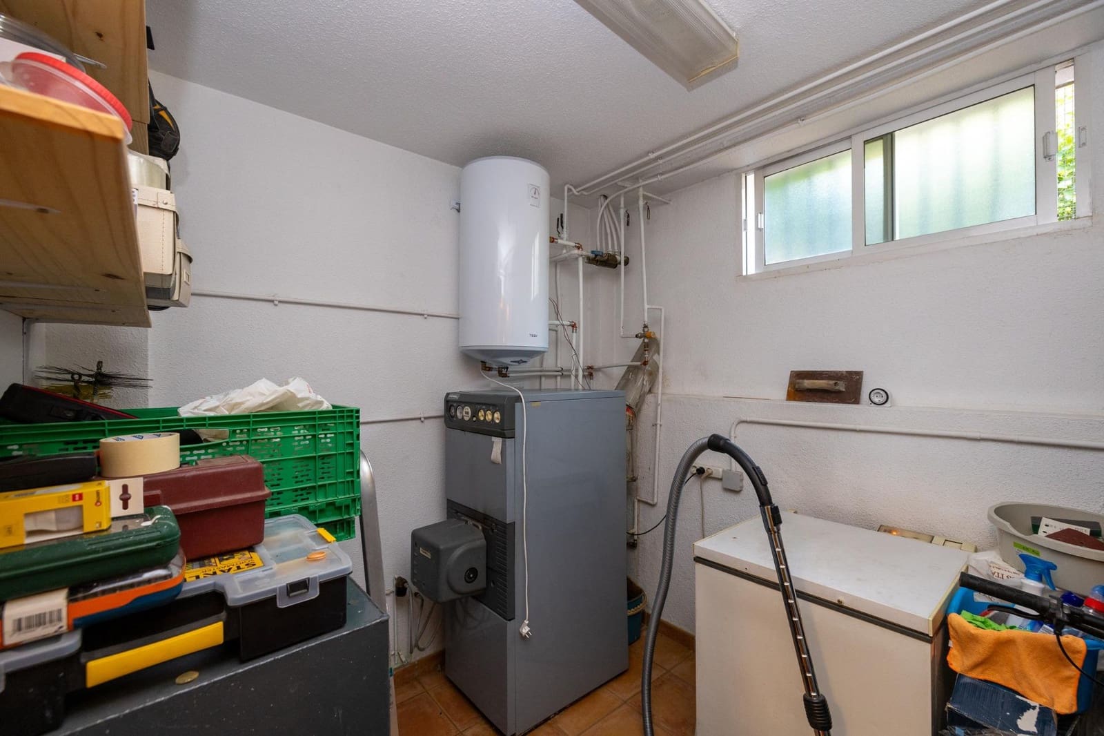 4 bedroom Semi-detached Villa for sale in Ogijares with garage - € 348,000 (Ref: 9449135)