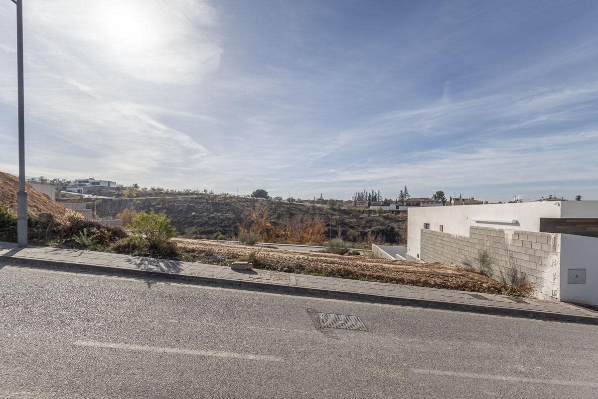 Building Plot for sale in La Zubia - € 89,900 (Ref: 9452090)