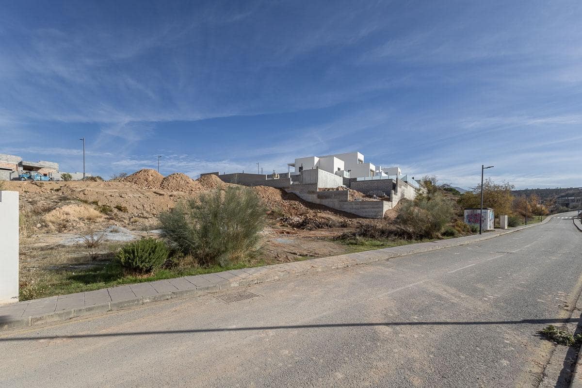 Building Plot for sale in La Zubia - € 89,900 (Ref: 9452090)