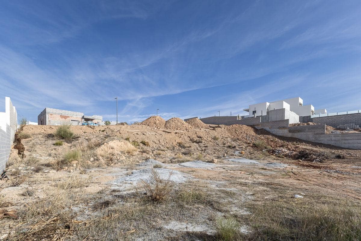 Building Plot for sale in La Zubia - € 89,900 (Ref: 9452090)