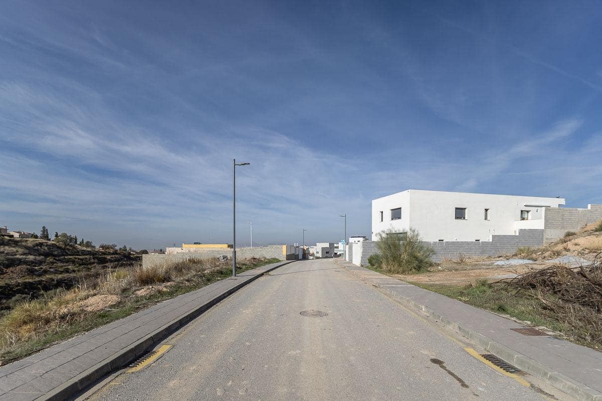 Building Plot for sale in La Zubia - € 89,900 (Ref: 9452090)