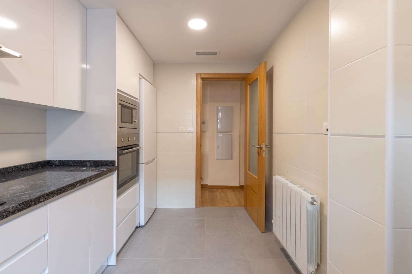 2 quarto Penthouse para venda em La Zubia - 150 000 € (Ref: 9452778)