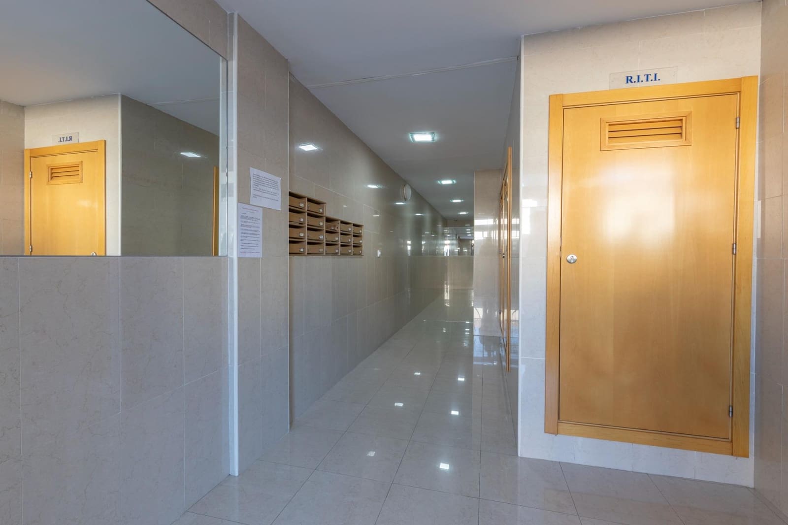 2 quarto Penthouse para venda em La Zubia - 150 000 € (Ref: 9452778)