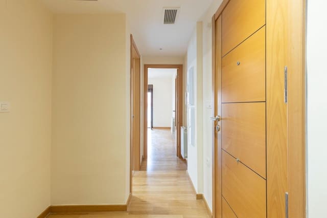 2 quarto Penthouse para venda em La Zubia - 150 000 € (Ref: 9452778)