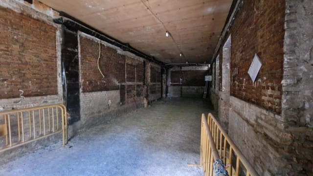 Erhverv til salg i Centro, Granada by - € 298.000 (Ref: 9456206)