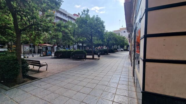 Erhverv til salg i Centro, Granada by - € 298.000 (Ref: 9456206)