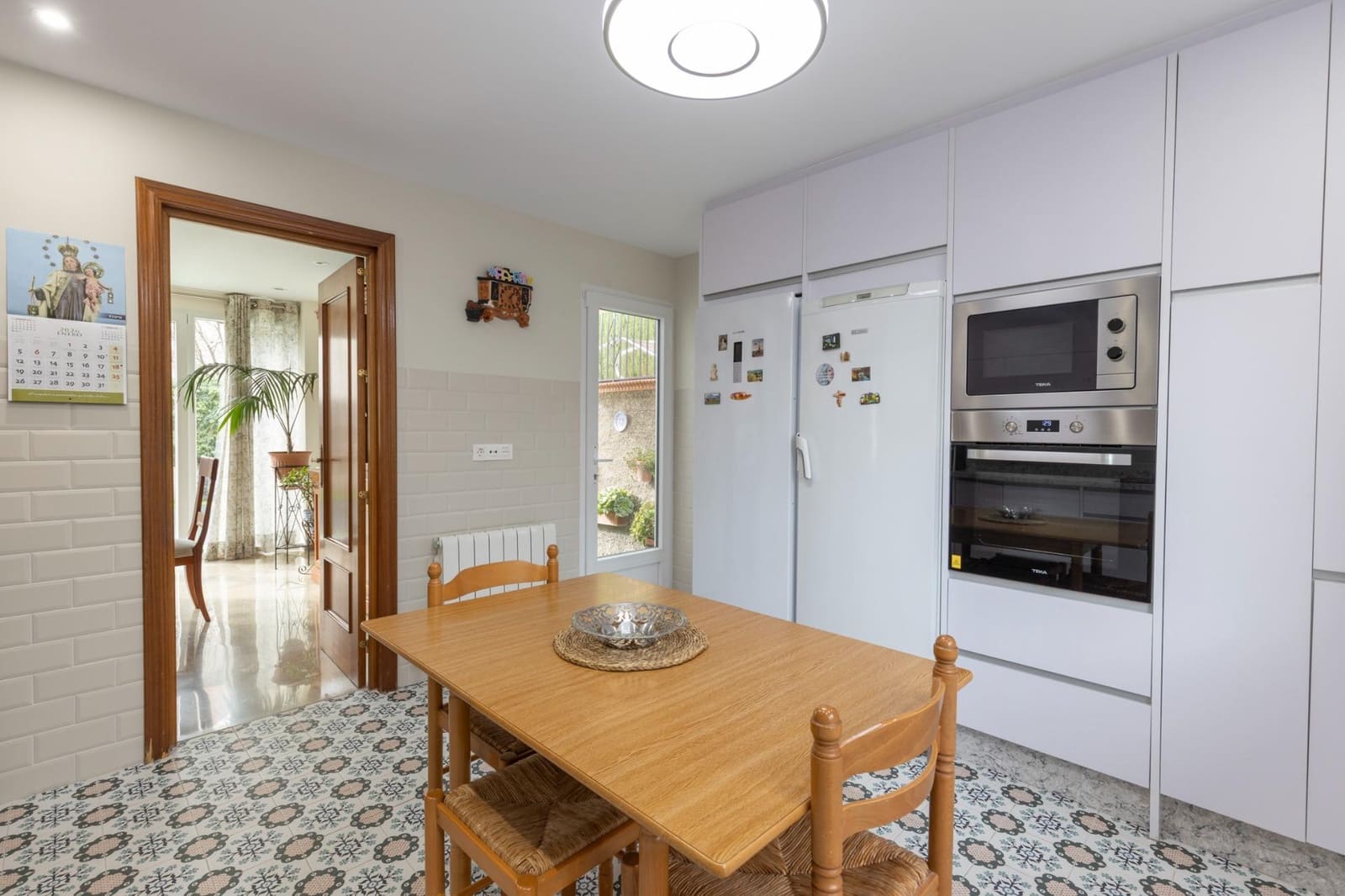 4 sypialnia Willa na sprzedaż w Pinos Genil z basenem garażem - 380 000 € (Ref: 9456207)