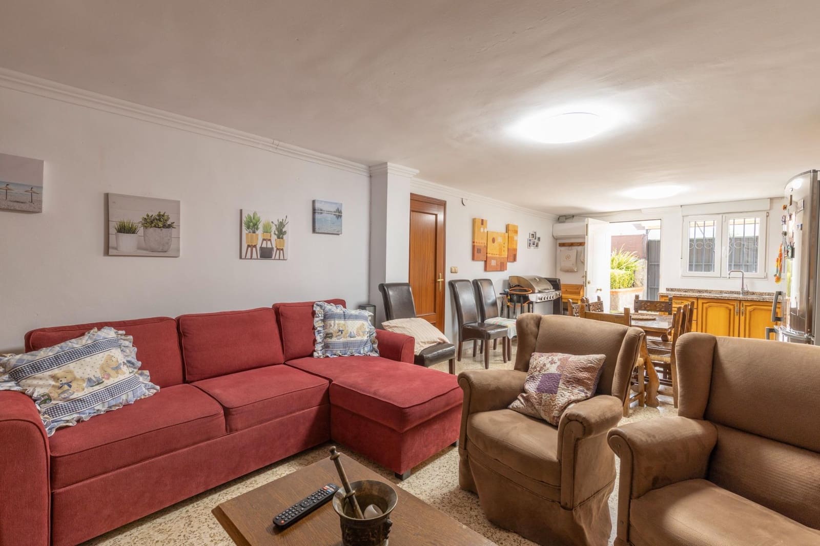 4 sypialnia Willa na sprzedaż w Pinos Genil z basenem garażem - 380 000 € (Ref: 9456207)