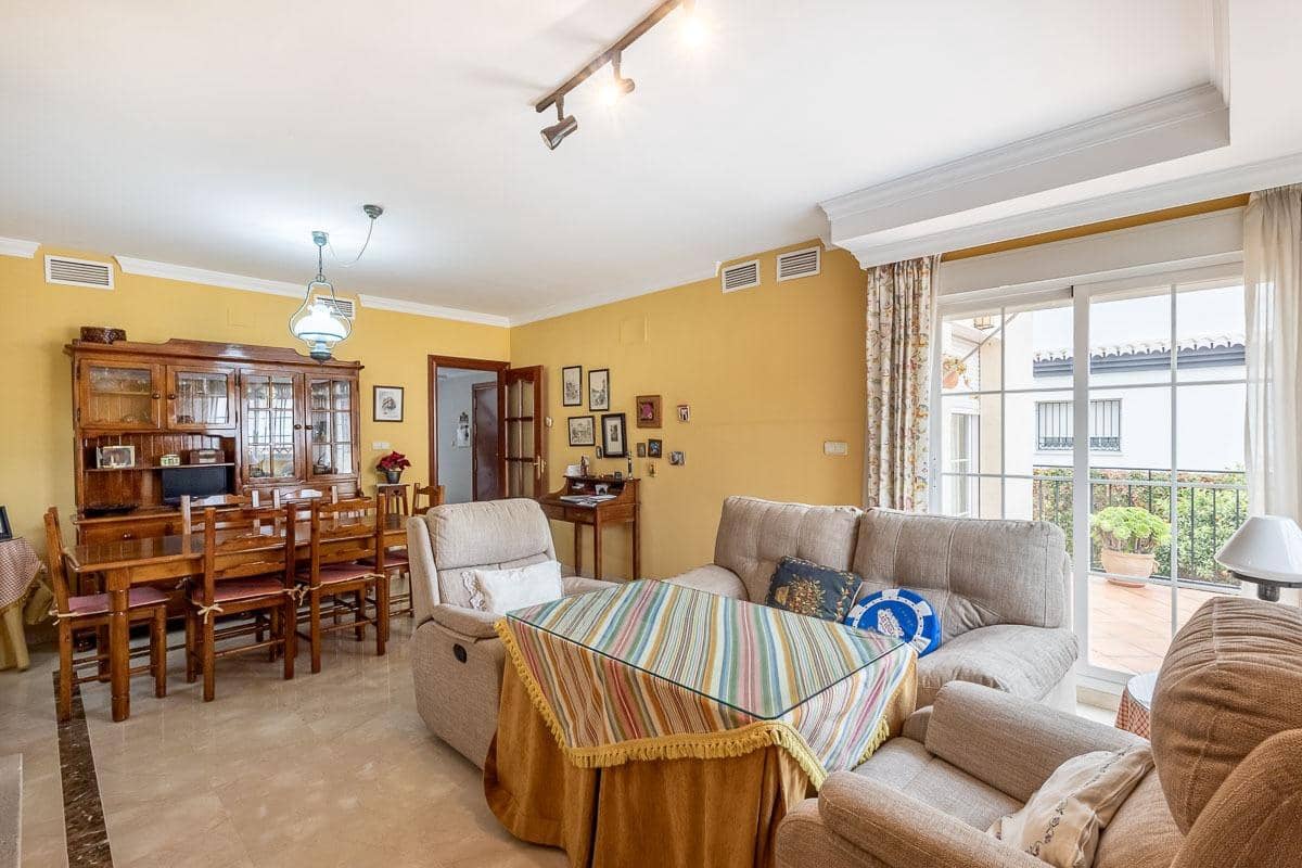 5 soverom Villa til salgs i Peligros med svømmebasseng garasje - € 449 000 (Ref: 9456208)