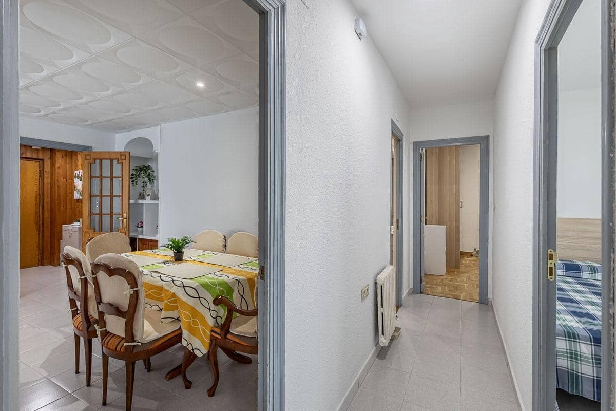 4 Zimmer Wohnung zu vermieten in Granada Stadt - 310 € (Ref: 9468453)