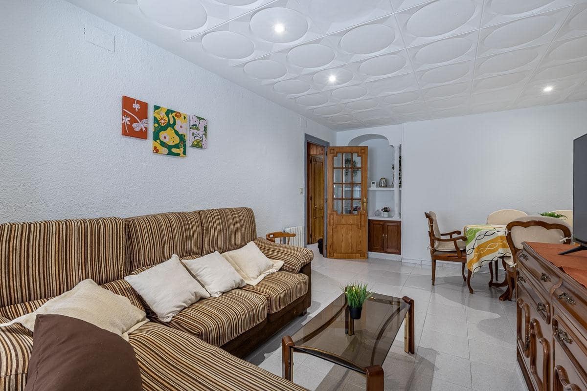 4 Zimmer Wohnung zu vermieten in Granada Stadt - 310 € (Ref: 9468453)