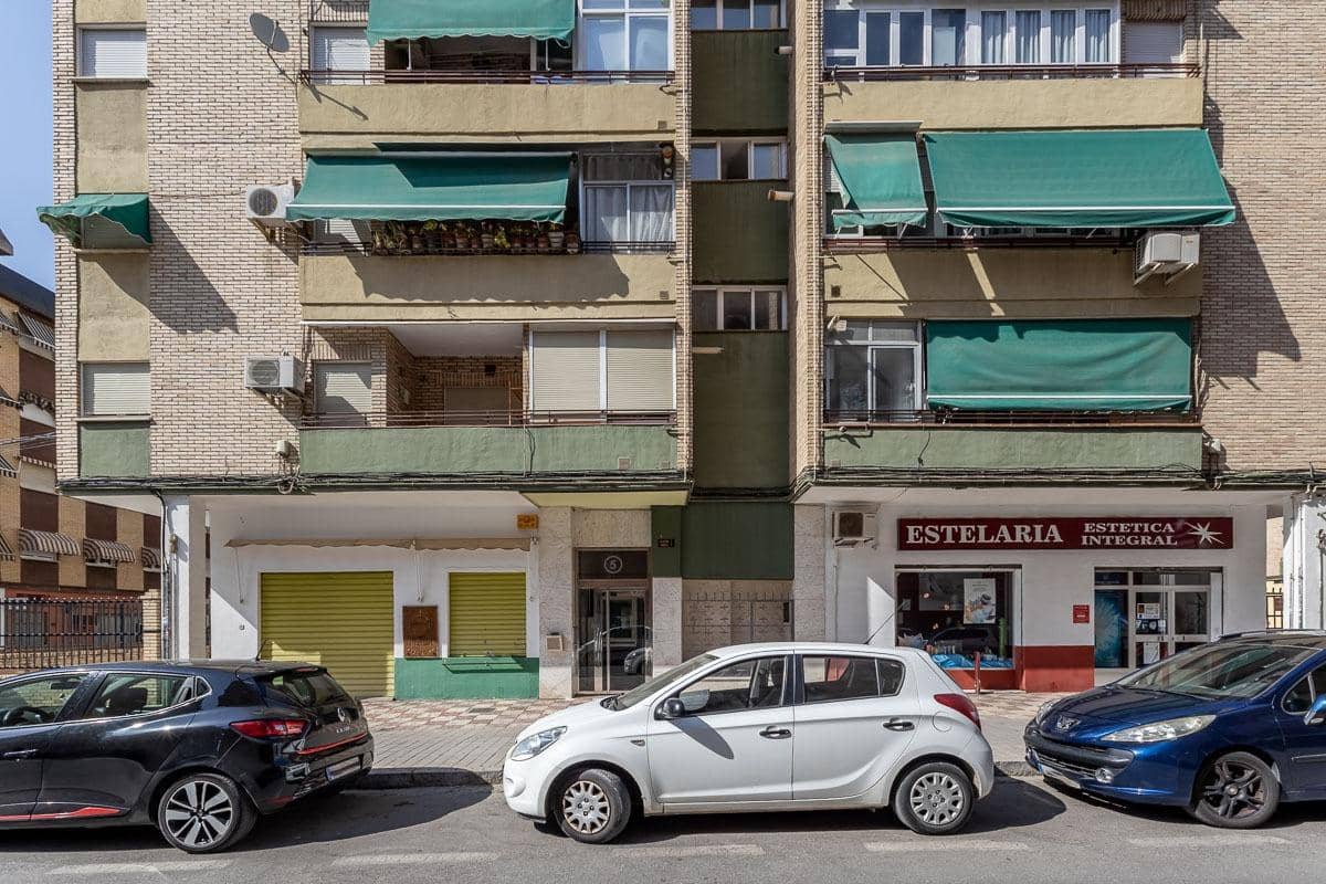 4 Zimmer Wohnung zu vermieten in Granada Stadt - 310 € (Ref: 9468453)