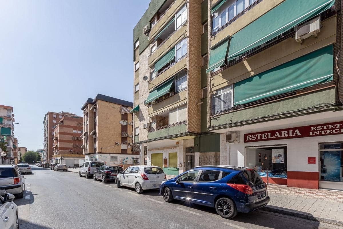 4 Zimmer Wohnung zu vermieten in Granada Stadt - 310 € (Ref: 9468453)