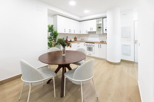 2 Zimmer Wohnung zu verkaufen in Granada Stadt - 279.000 € (Ref: 9468454)