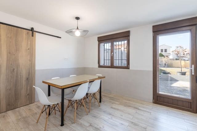 5 quarto Moradia para venda em La Zubia com garagem - 420 000 € (Ref: 9470368)