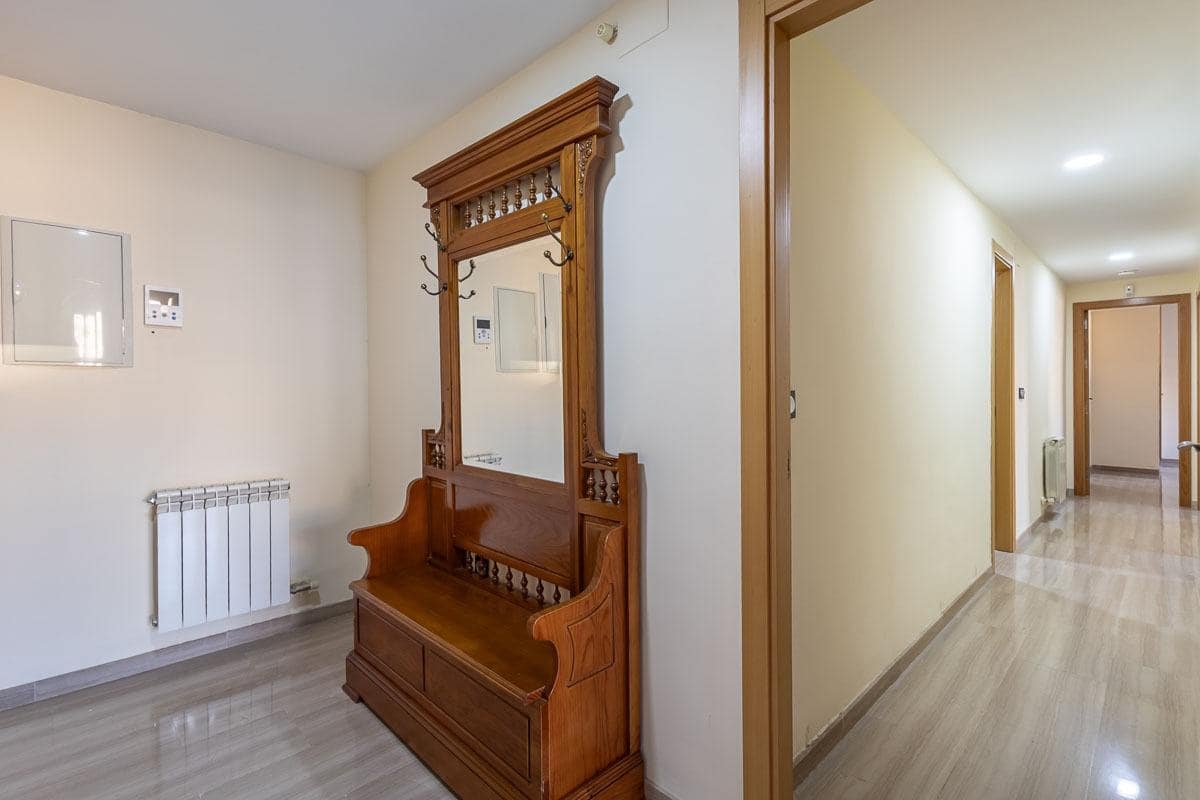 Piso de 2 habitaciones en Granada ciudad en venta con piscina - 320.000 € (Ref: 9474892)