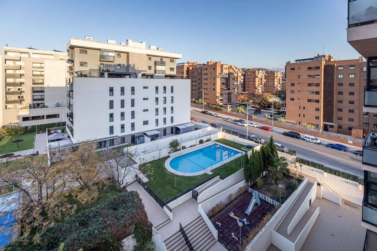 Piso de 2 habitaciones en Granada ciudad en venta con piscina - 320.000 € (Ref: 9474892)