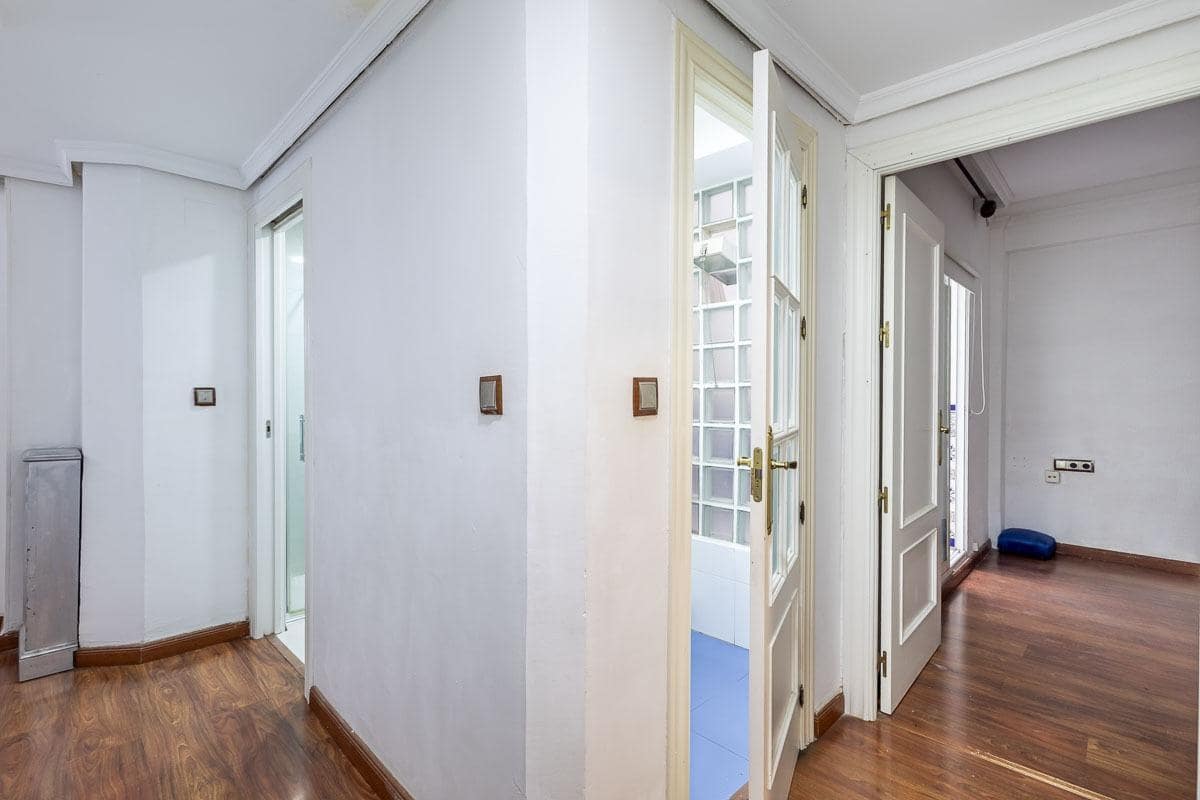 3 bedroom Flat for sale in Granada city - € 375,000 (Ref: 9474893)