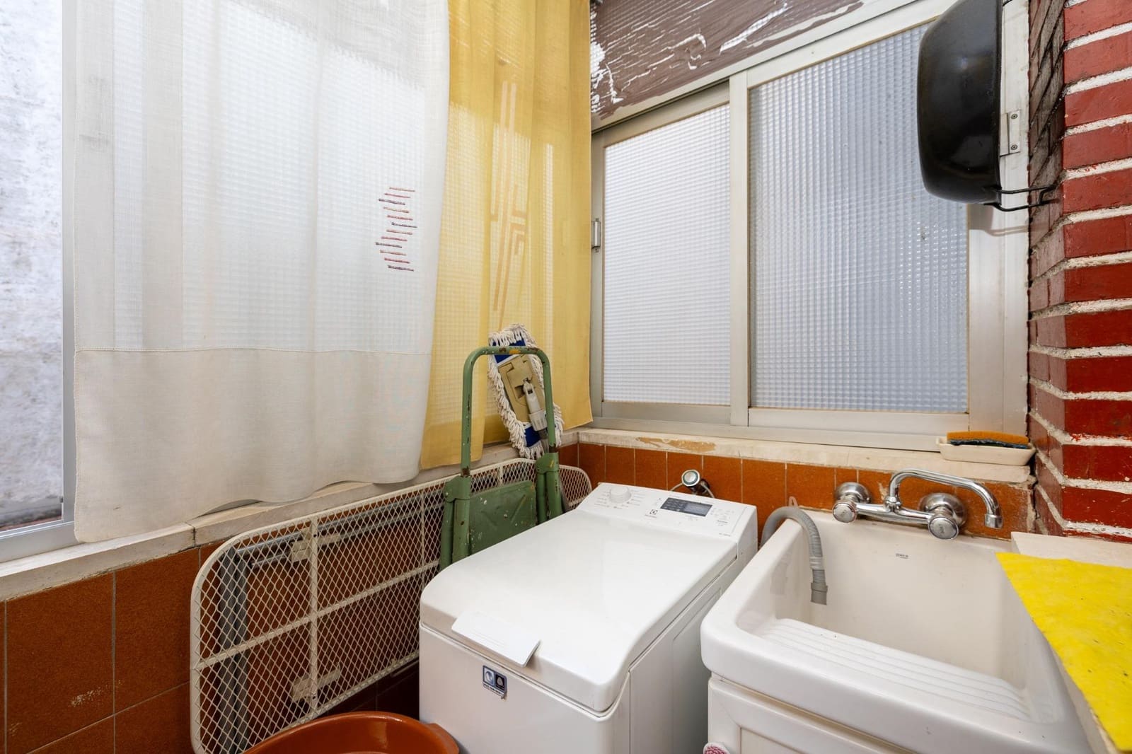 3 bedroom Flat for sale in Granada city - € 350,000 (Ref: 9482026)