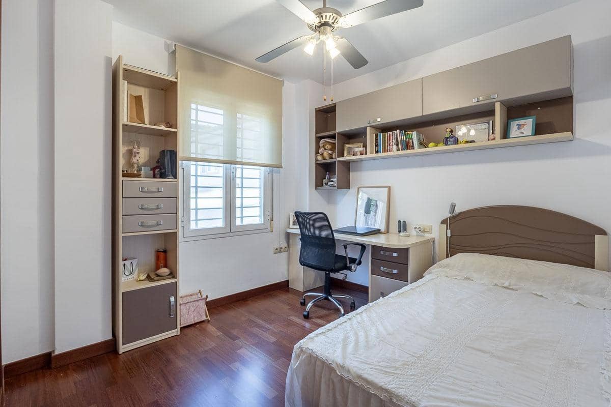 5 chambre Villa/Maison à vendre à Gojar avec piscine garage - 690 000 € (Ref: 9483516)