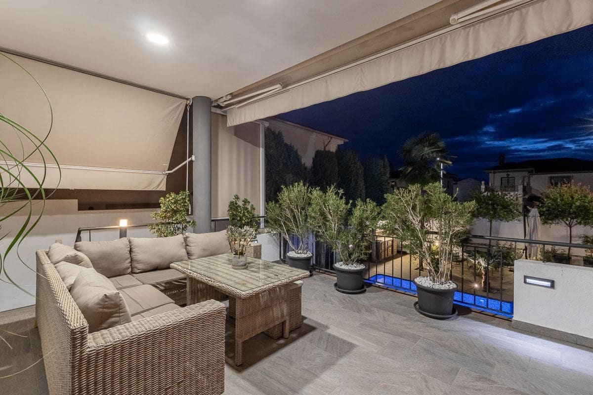 5 chambre Villa/Maison à vendre à Gojar avec piscine garage - 690 000 € (Ref: 9483516)