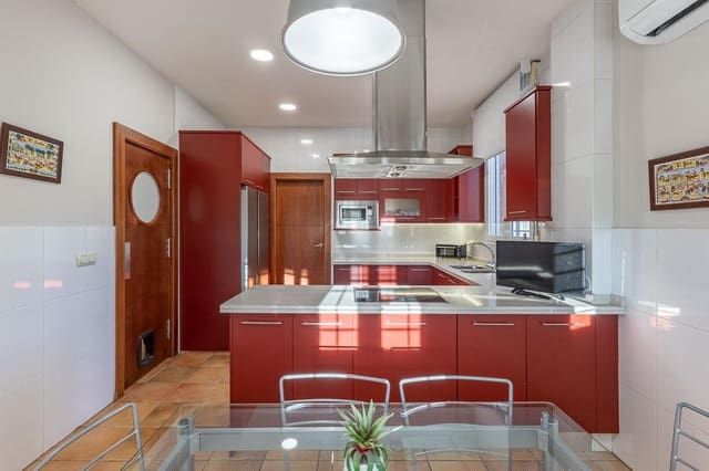 5 chambre Villa/Maison à vendre à Gójar avec piscine garage - 690 000 € (Ref: 9483518)