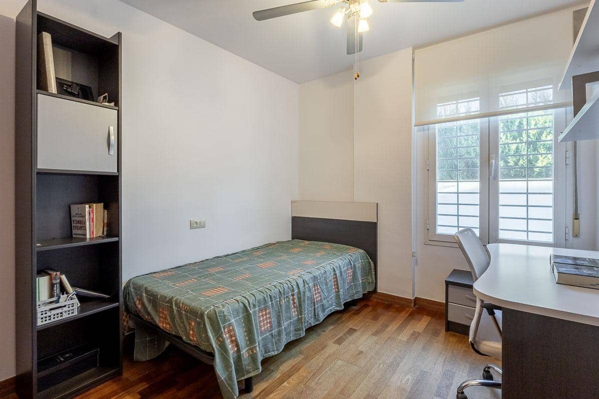 5 chambre Villa/Maison à vendre à Gojar avec piscine garage - 690 000 € (Ref: 9483518)