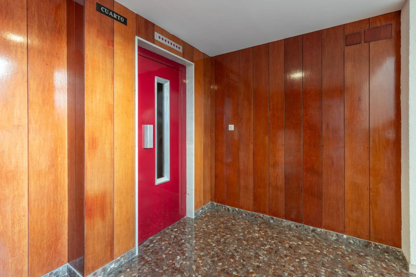 3 Zimmer Wohnung zu verkaufen in Granada Stadt - 420.000 € (Ref: 9491296)